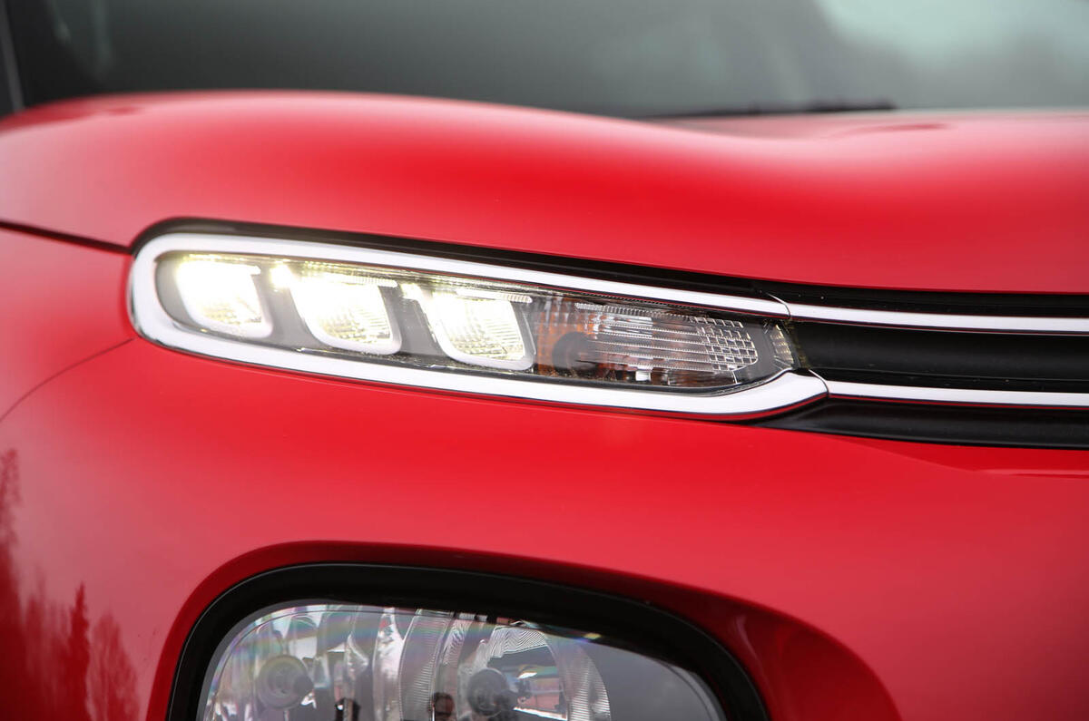 Citroen C3 Aircross 2018 review headlights