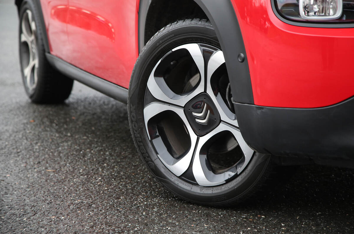 Citroen C3 Aircross 2018 review wheels