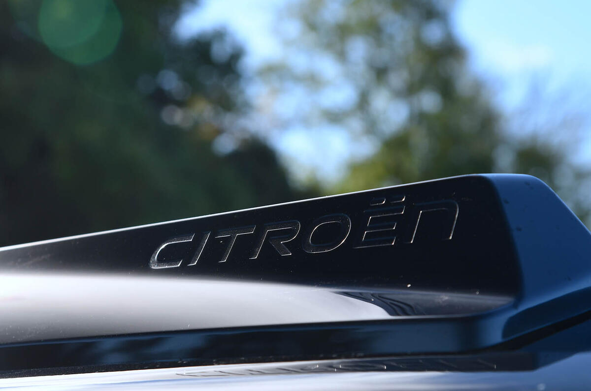 Citroen C3 Airocross avis 2025 06 barres de toit Citroen C3 Airocross avis 2025 06 barres de toit