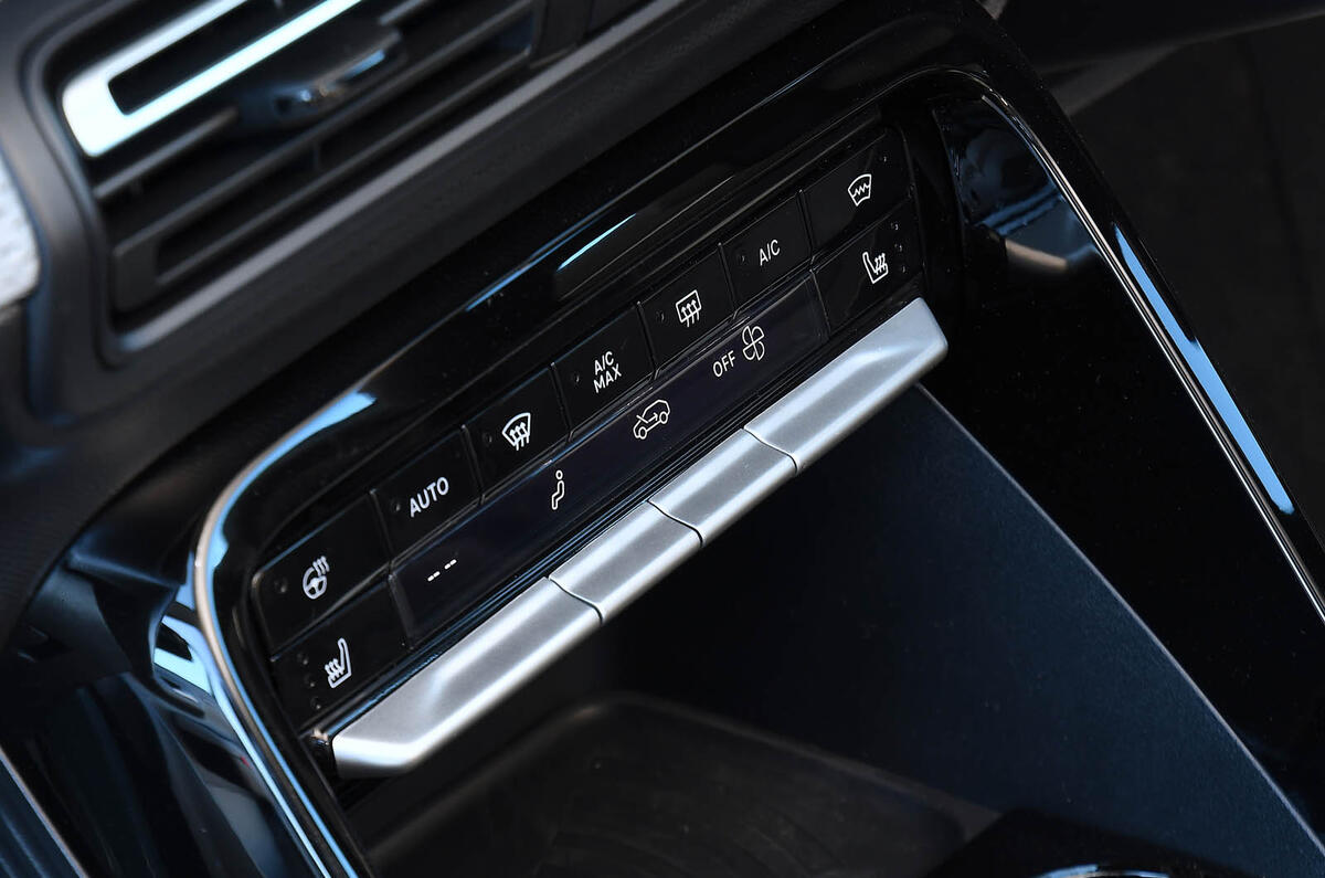 Citroën C3 Airocross avis 2025 17 boutons Citroen C3 Airocross avis 2025 17 boutons
