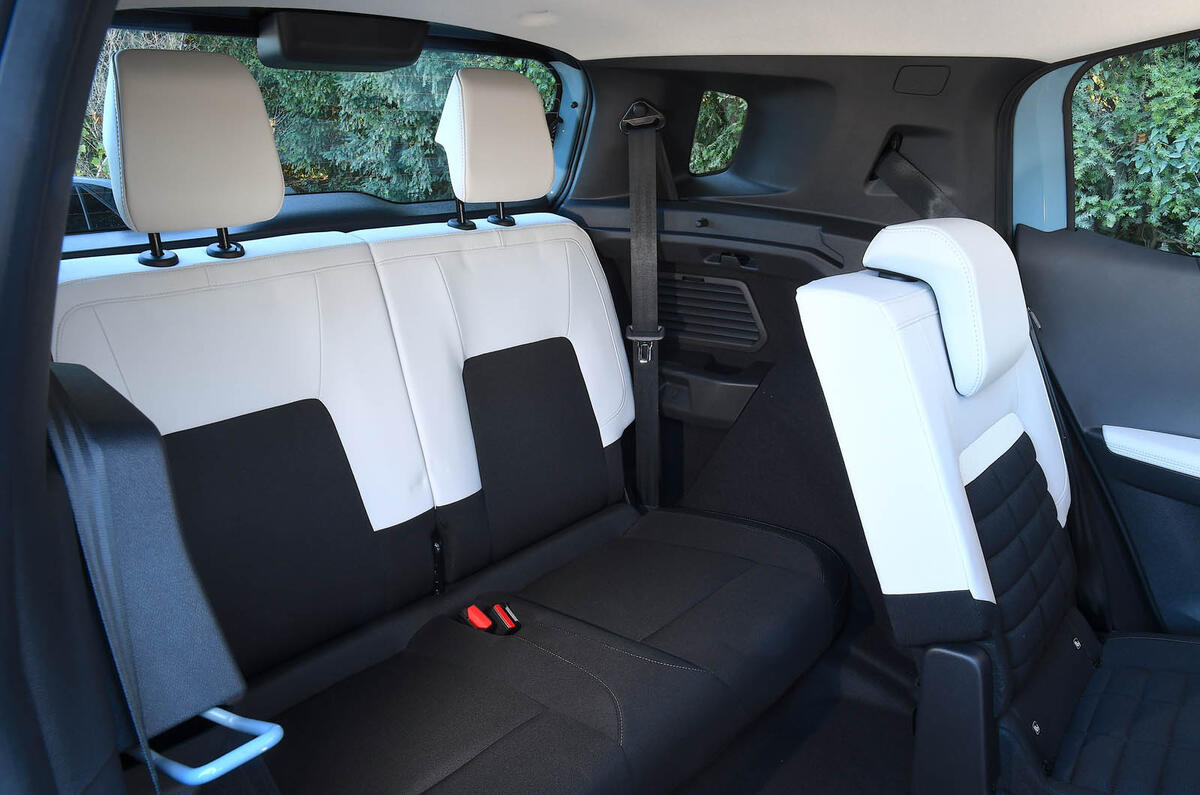 Citroen C3 Airocross avis 2025 21 troisième ligne Citroen C3 Airocross avis 2025 21 troisième rangée