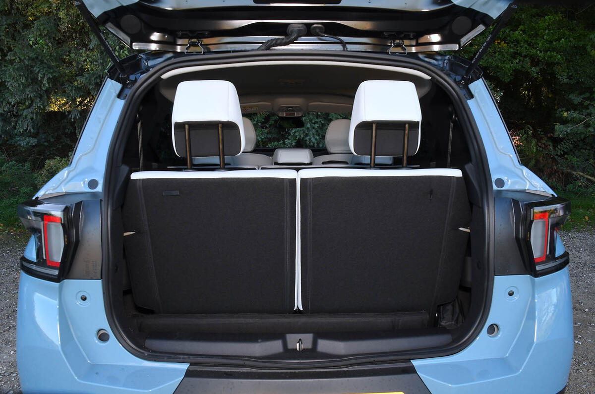 Citroen C3 Airocross avis 2025 23 boot Citroen C3 Airocross avis 2025 23 boot