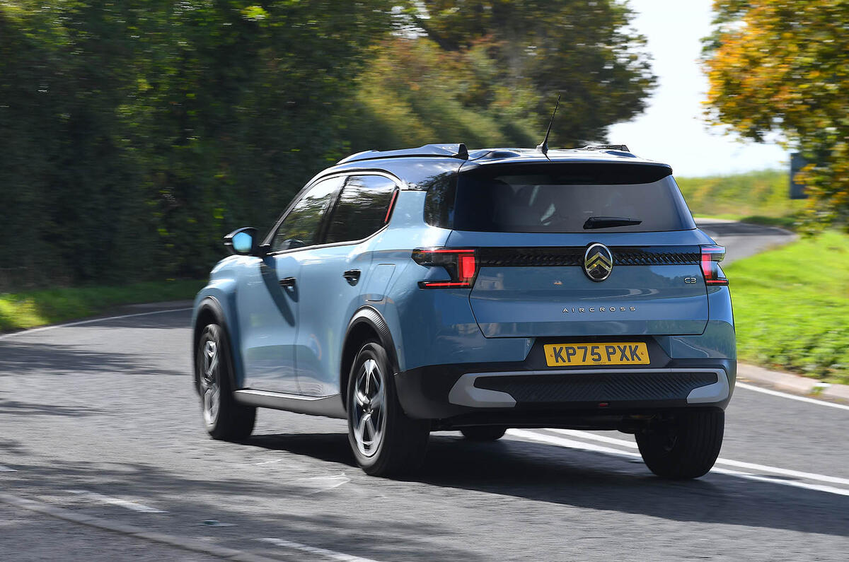 Citroën C3 Airocross : essai 2025 27 virages arrière Citroen C3 Airocross avis 2025 27 virage arrière