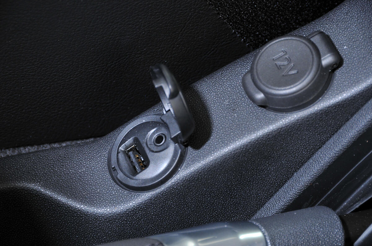 Citroën C3 multimedia ports