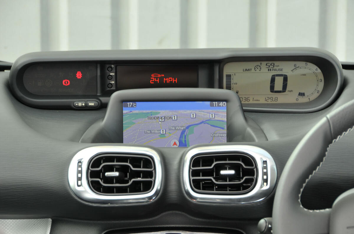 Citroën C3 Picasso infotainment system