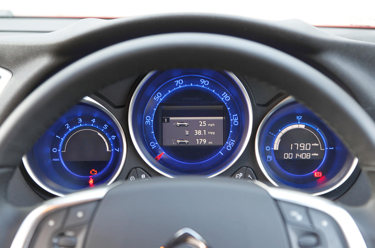 Dials look novel and you can choose the colour of their backlighting Citroën C4 instrument cluster