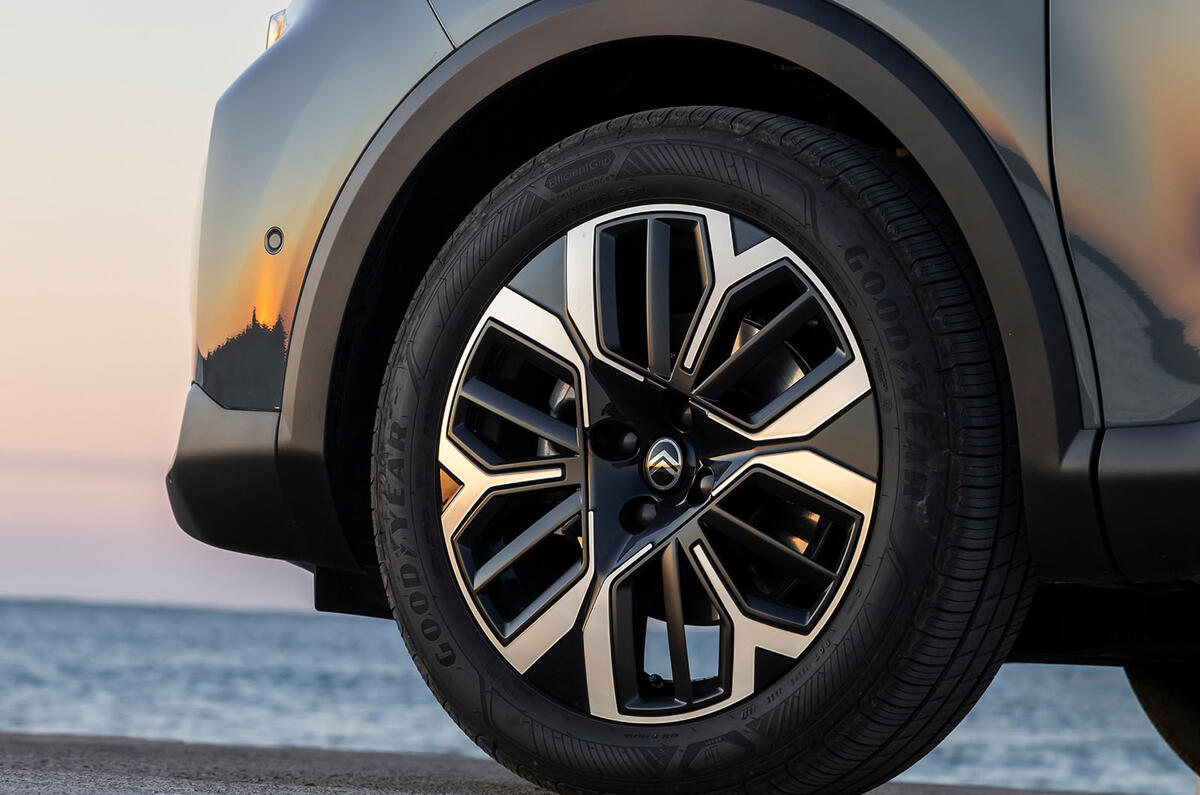 Citroen C4 review 2025 005 wheel