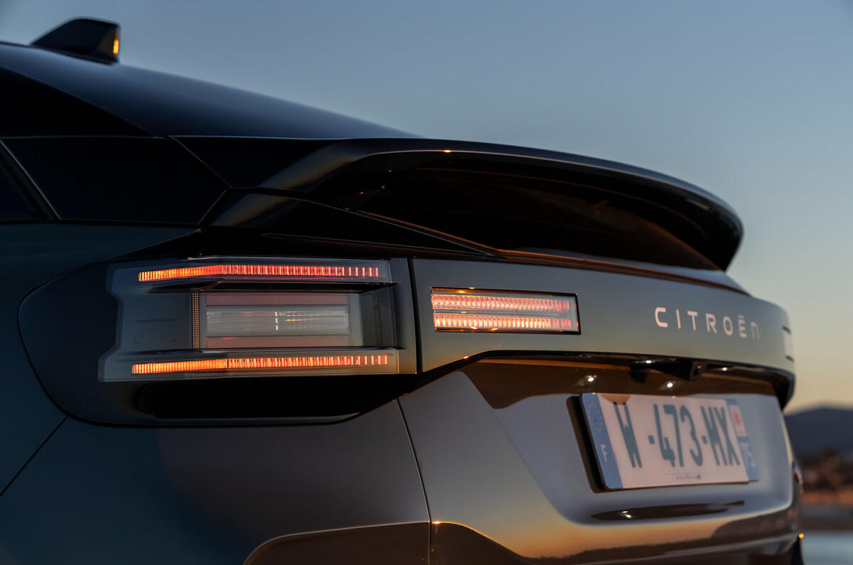 Citroen C4 review 2025 006 lights