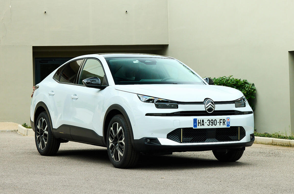 citroen C4 X review 2025 003 front static citroen C4 X review 2025 003 front static