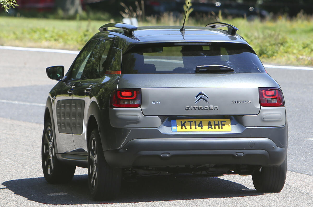 Citroën C4 Cactus rear cornering