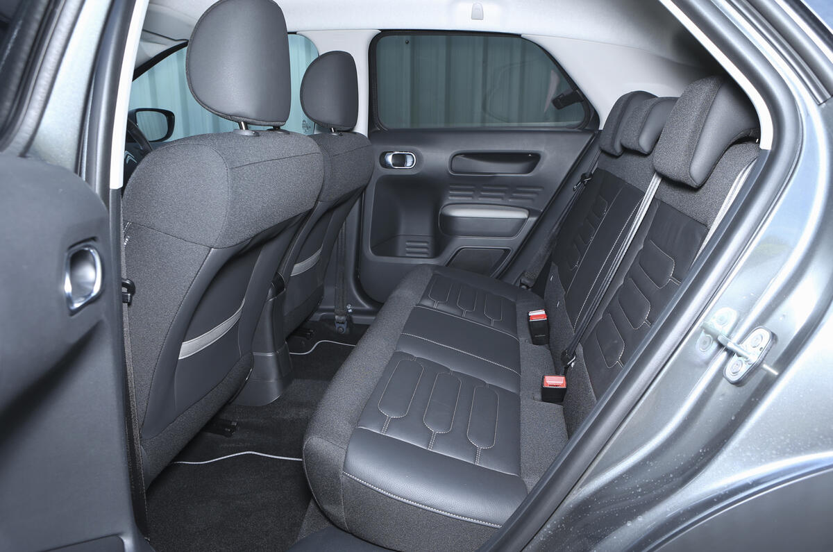 Citroën C4 Cactus rear seats