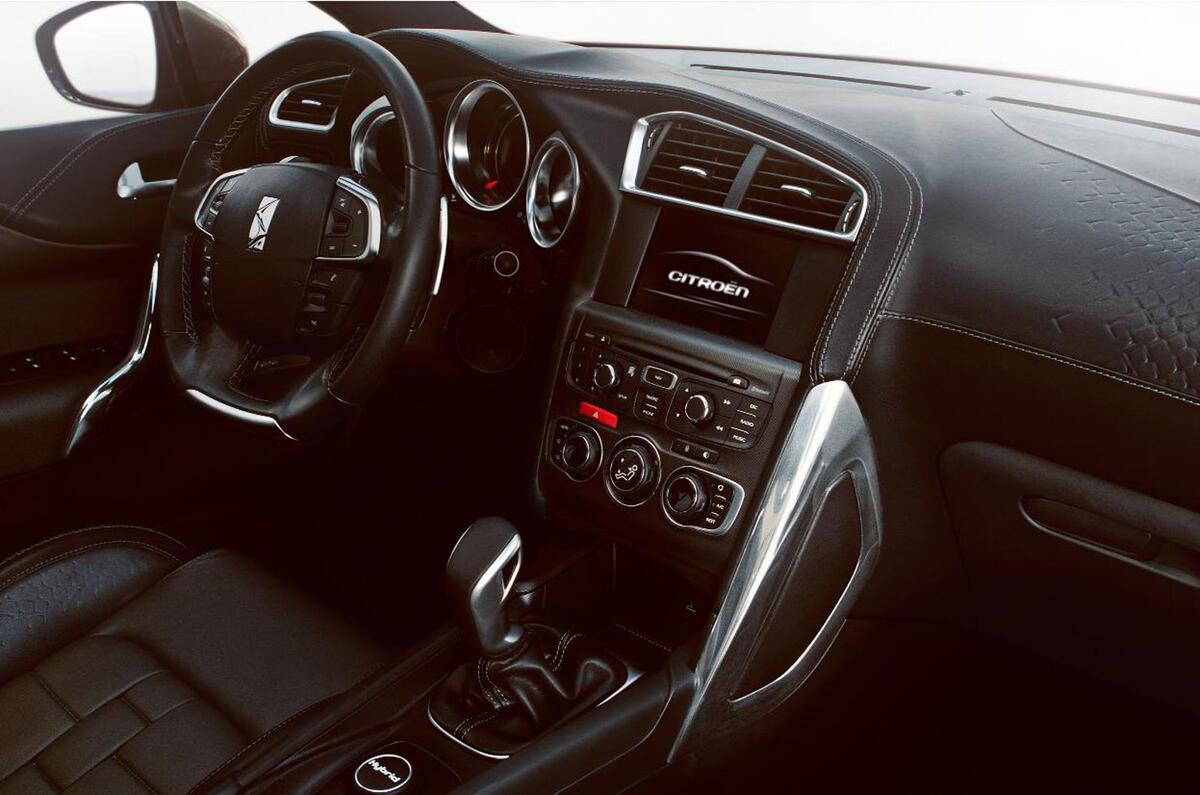 no title Citroen 'DS4': first interior pics