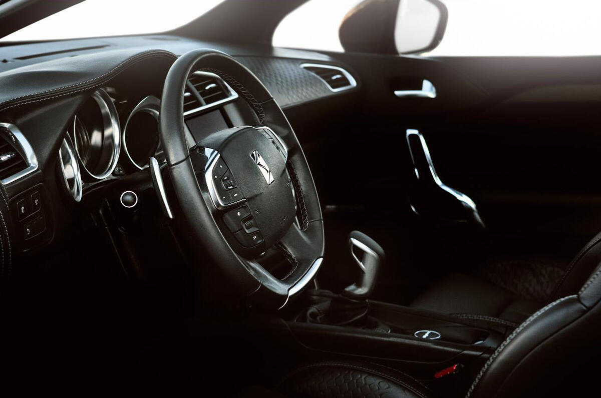 no title Citroen 'DS4': first interior pics