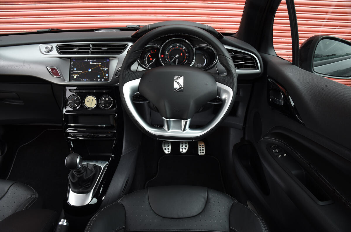 DS 3 dashboard