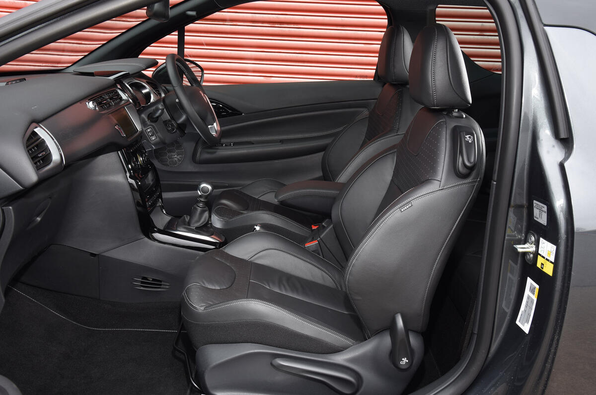 DS 3 interior