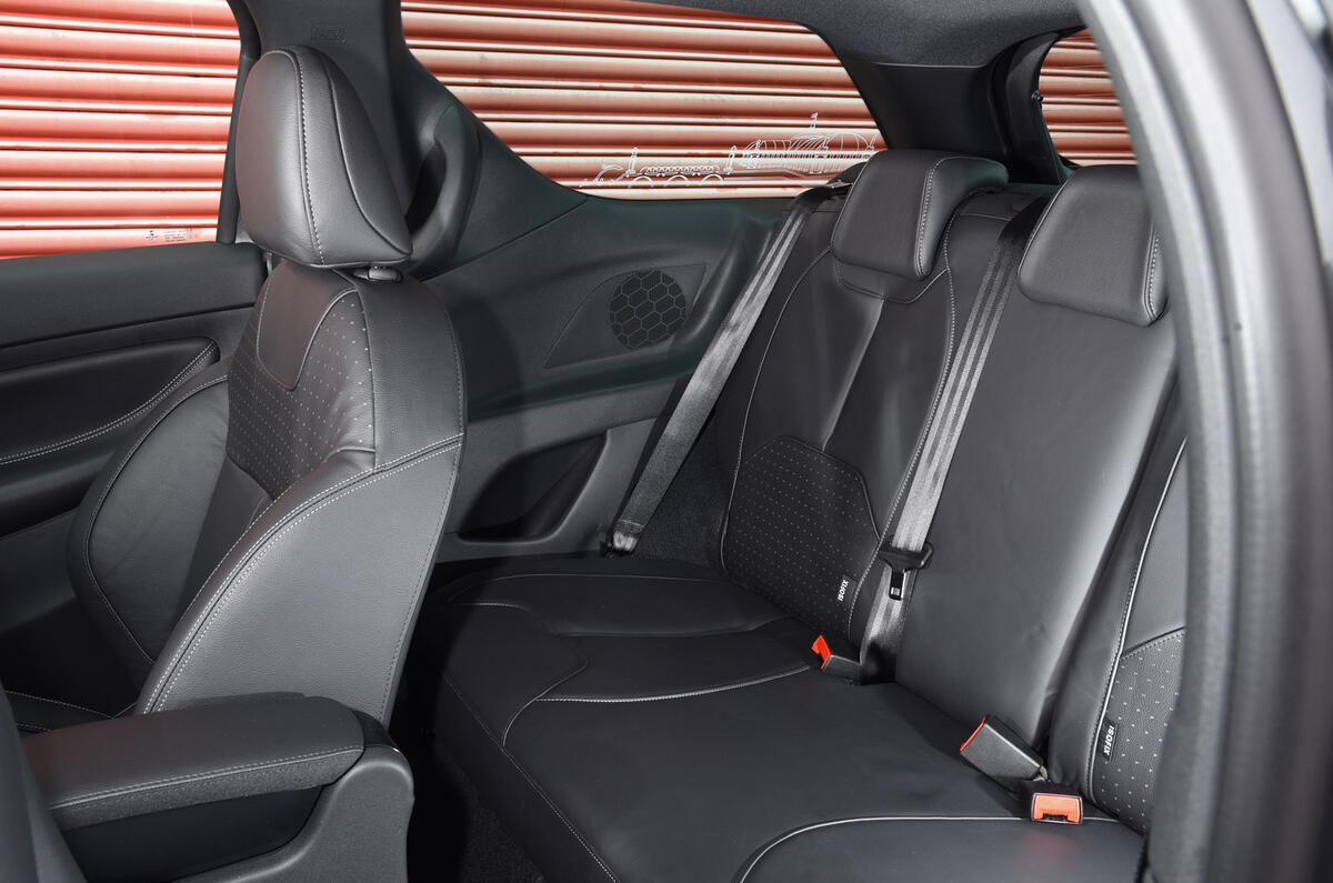 DS 3 rear seats