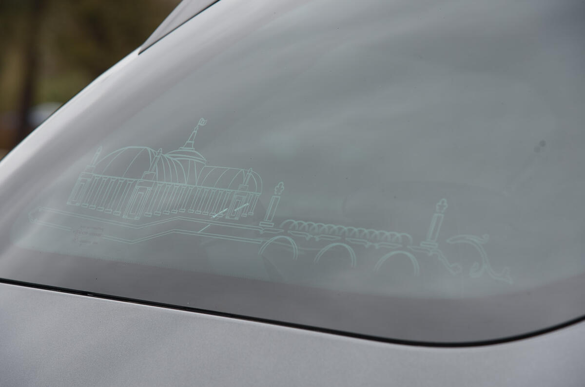 DS 3 Parisian etchings