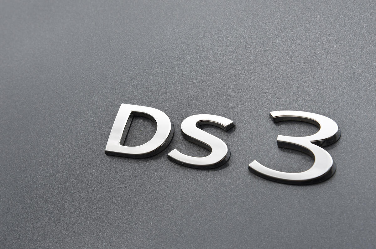 DS 3 badging