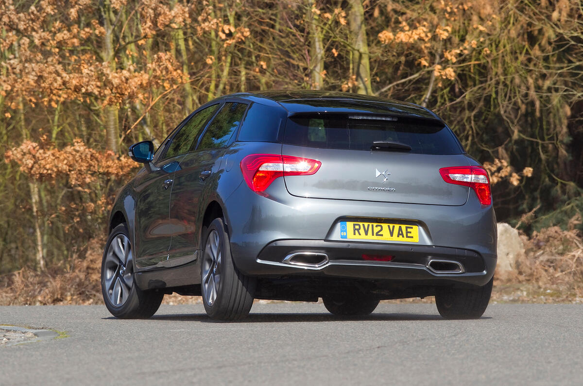 DS 5 rear cornering