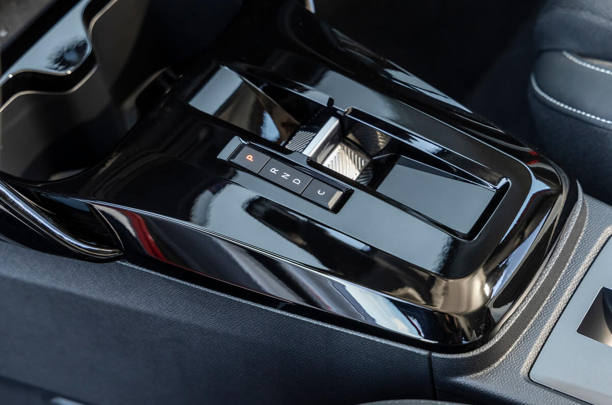 Citroen e C3 Aircross review 2025 016 centre console Citroen e C3 Aircross review 2025 016 centre console