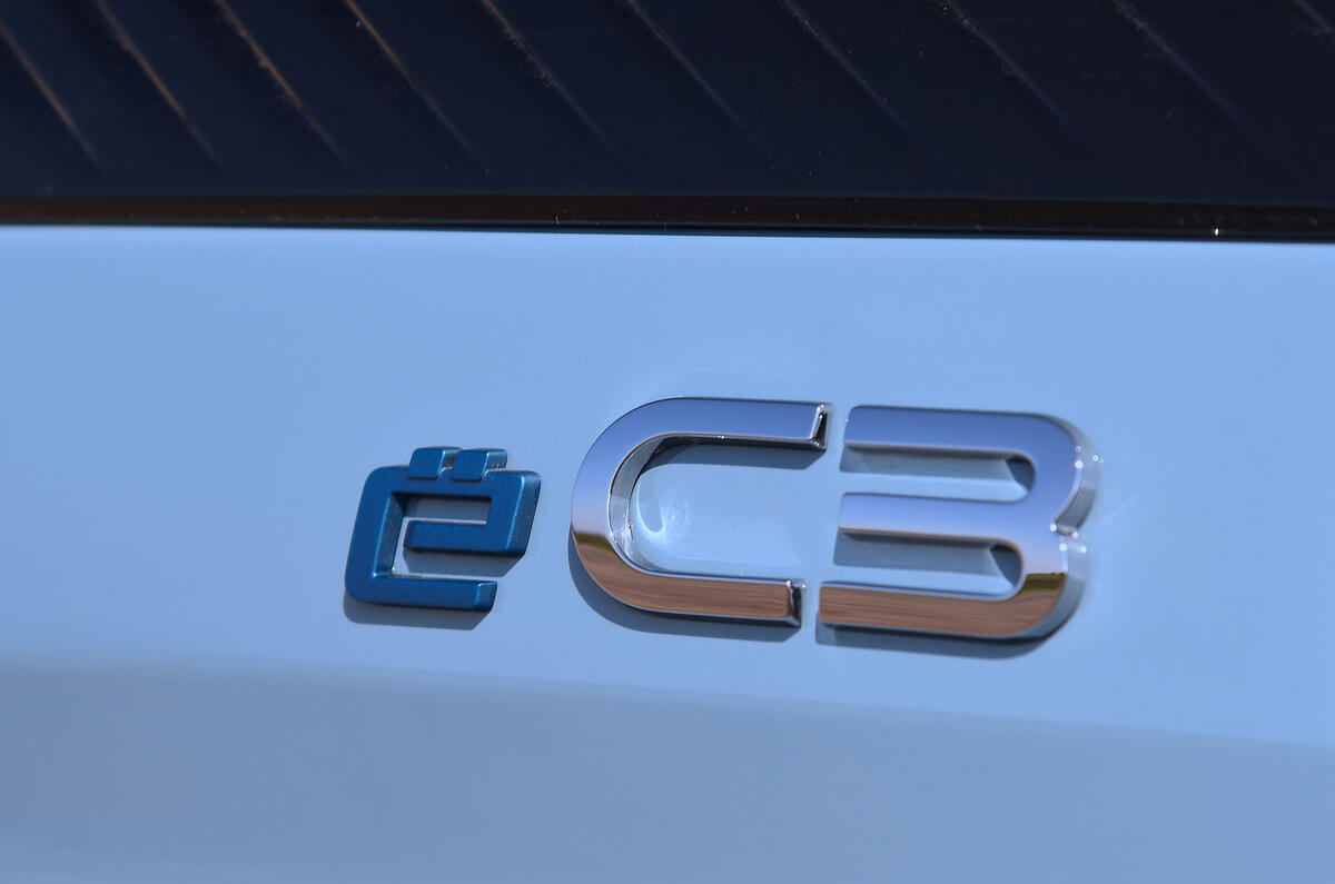 Citroen eC3 2025 Review badge 8930