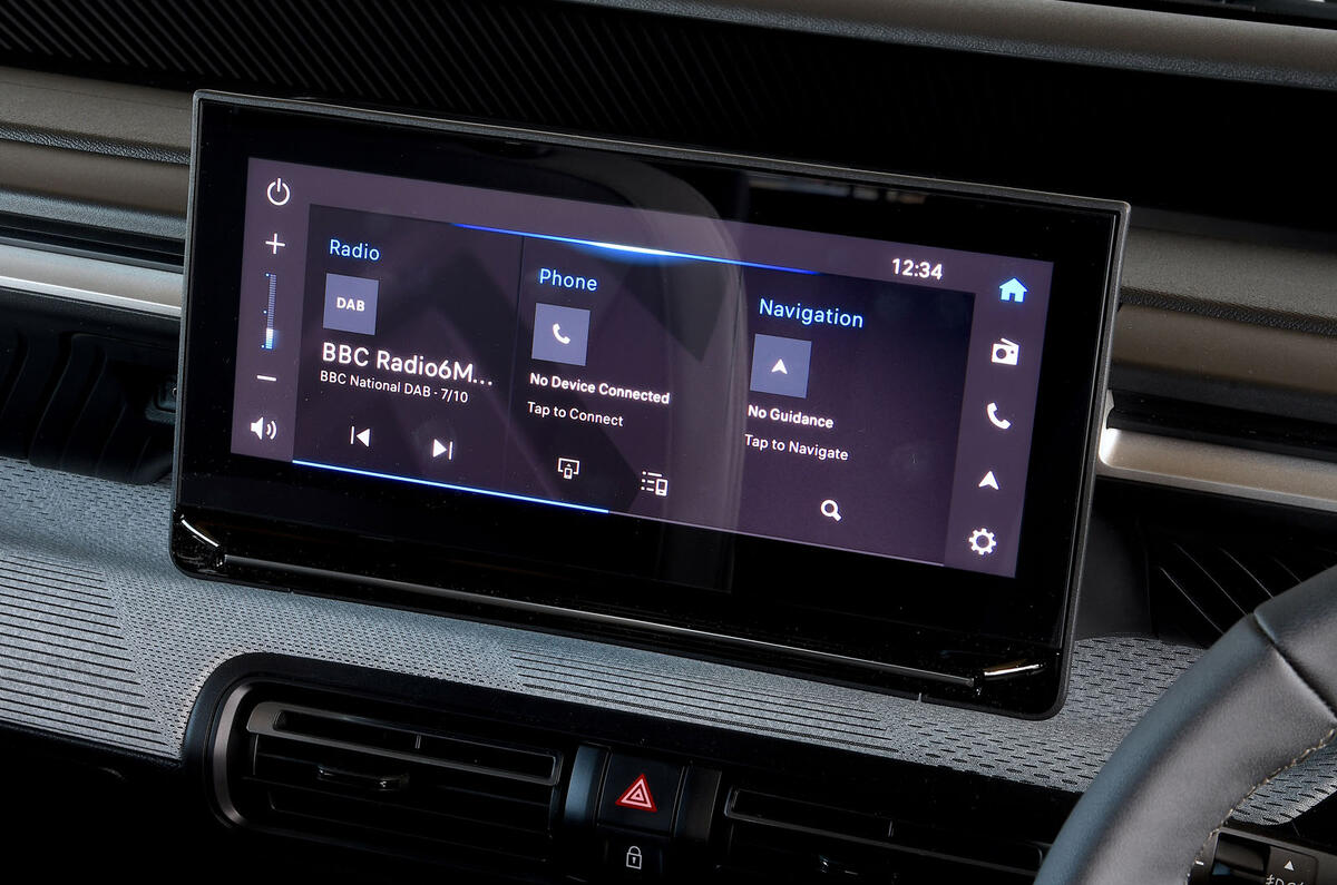 Citroen eC3 2025 Review infotainment 8877