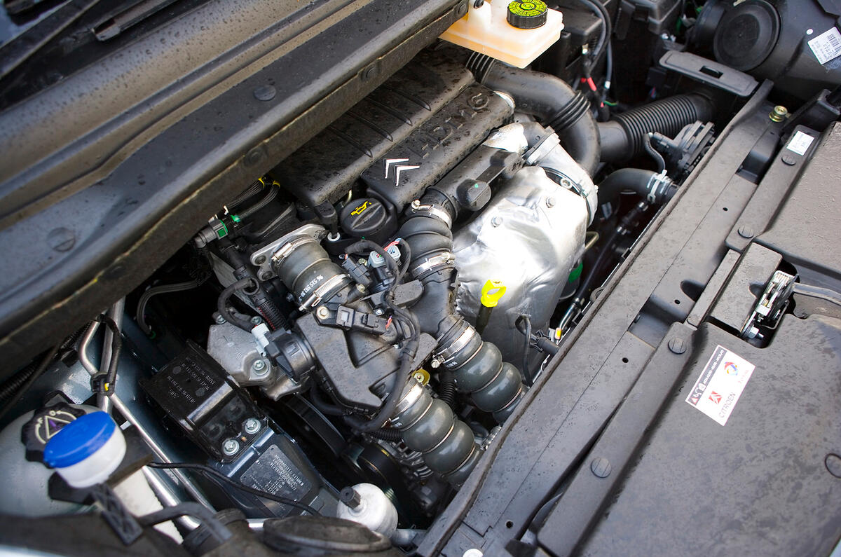 The engine options include two petrols and two diesels Citroën Grand C4 Picasso engine