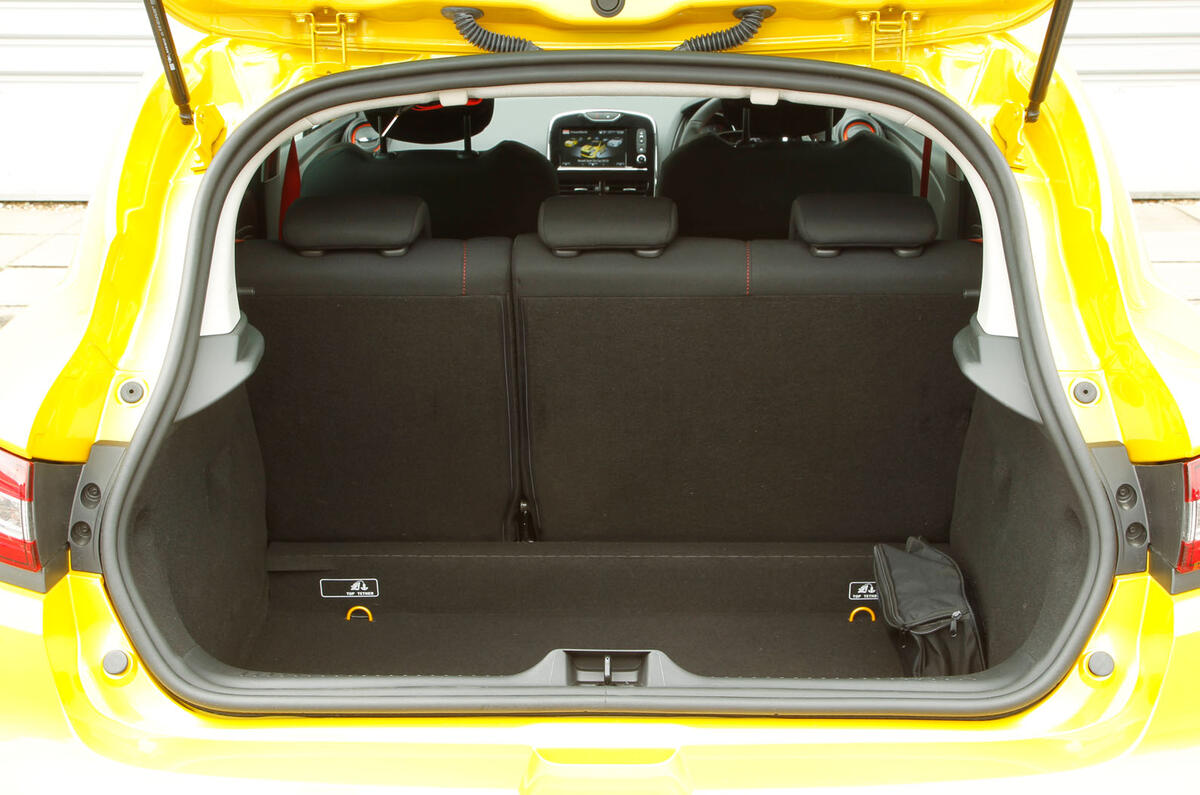 Renault Clio RS boot space