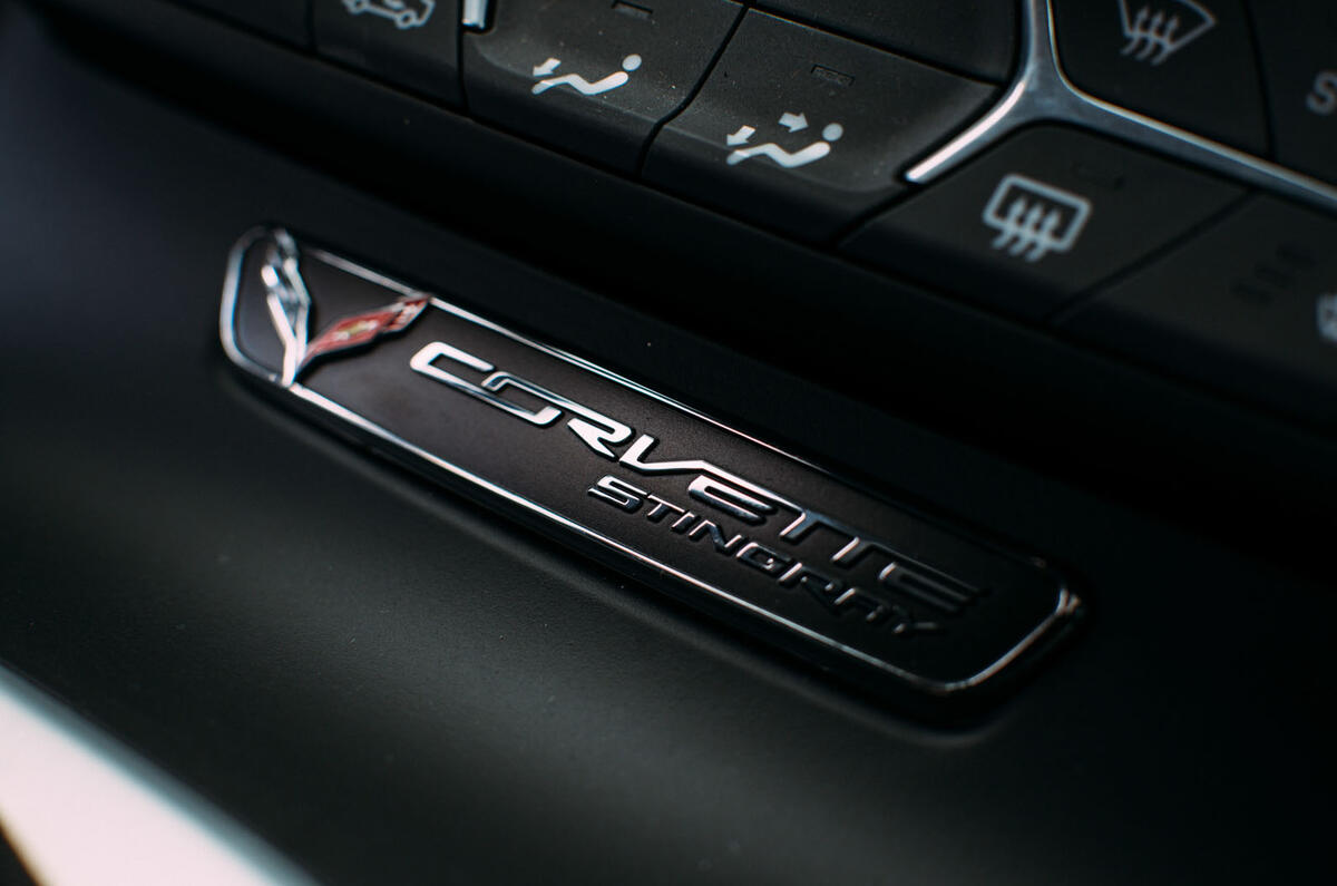 Chevrolet Corvette C7 Stingray badging