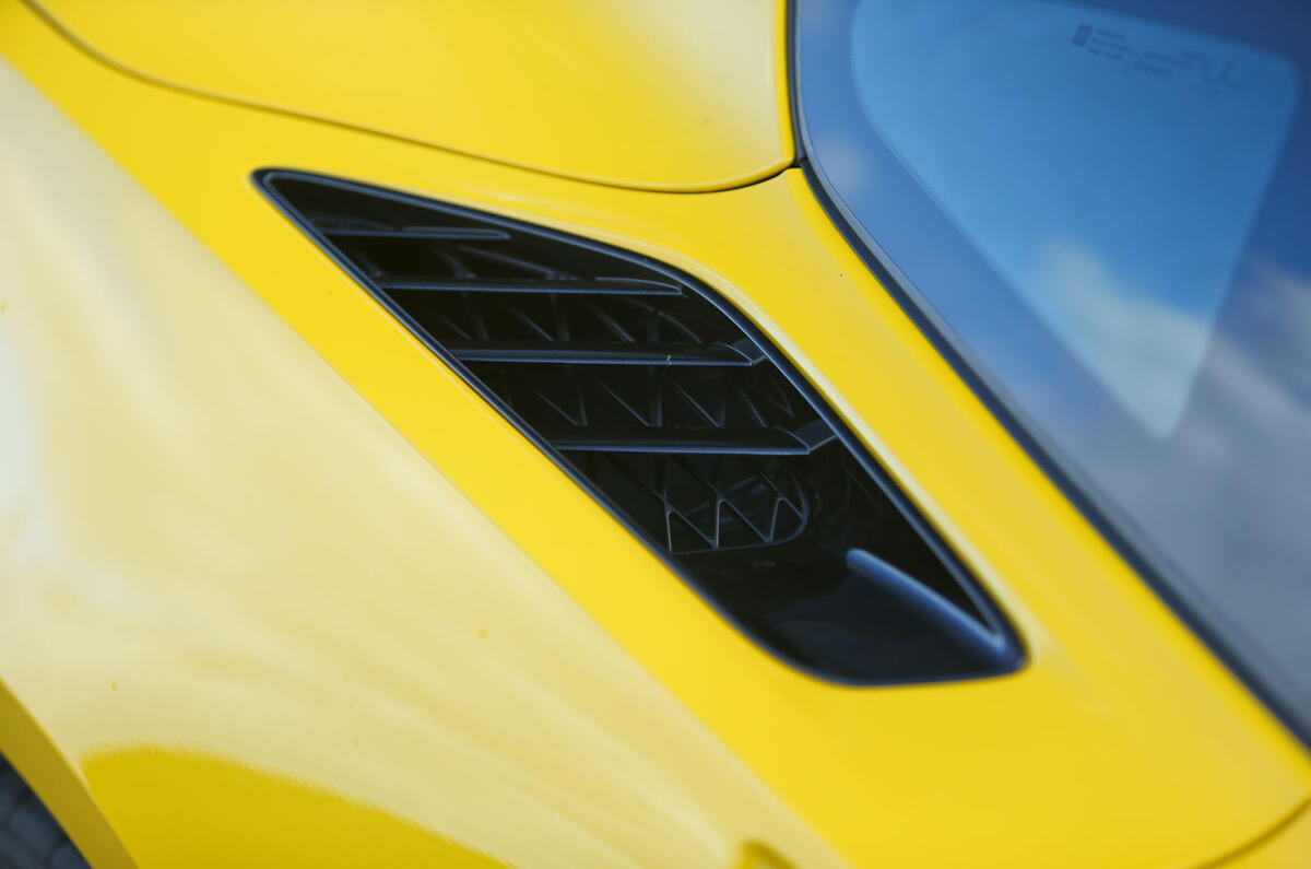 Corvette C7 Stingray air intakes