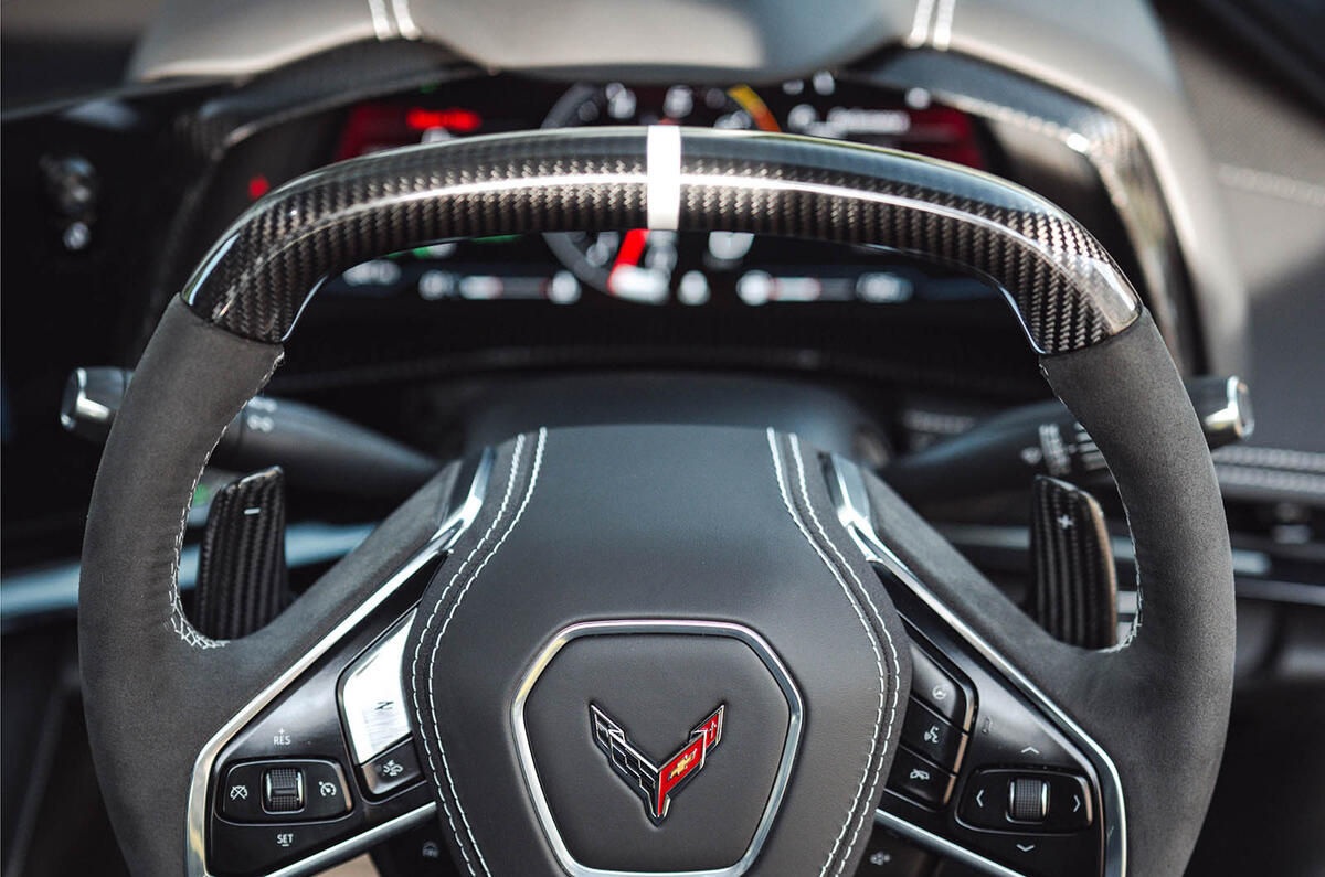 Corvette E RAY review 2025 008