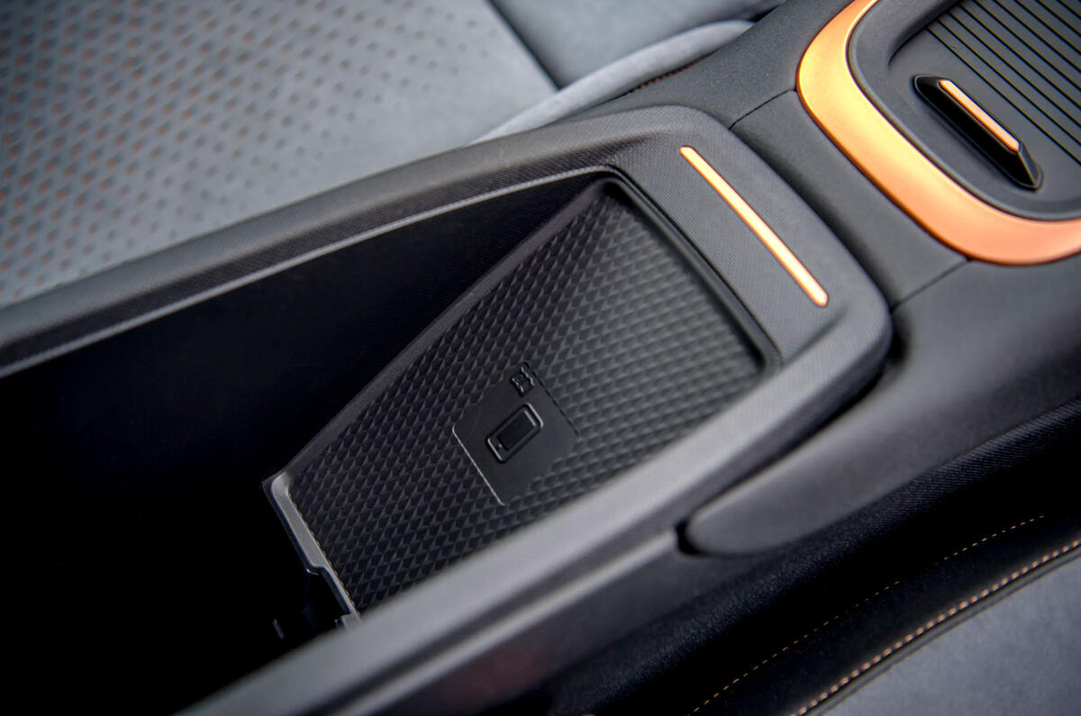 cupra born review 2024 15 centre console cupra born review 2024 15 centre console