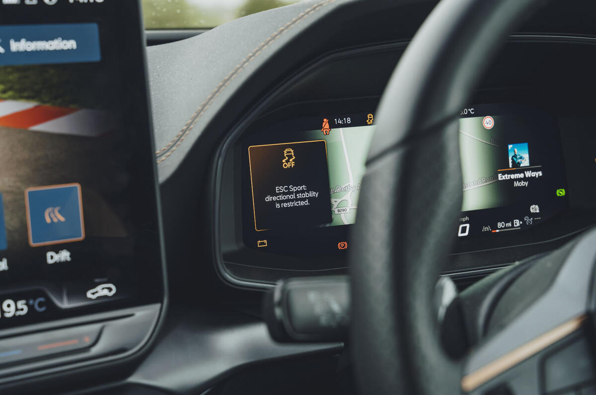 Cupra Estate LT 2025   ME 10