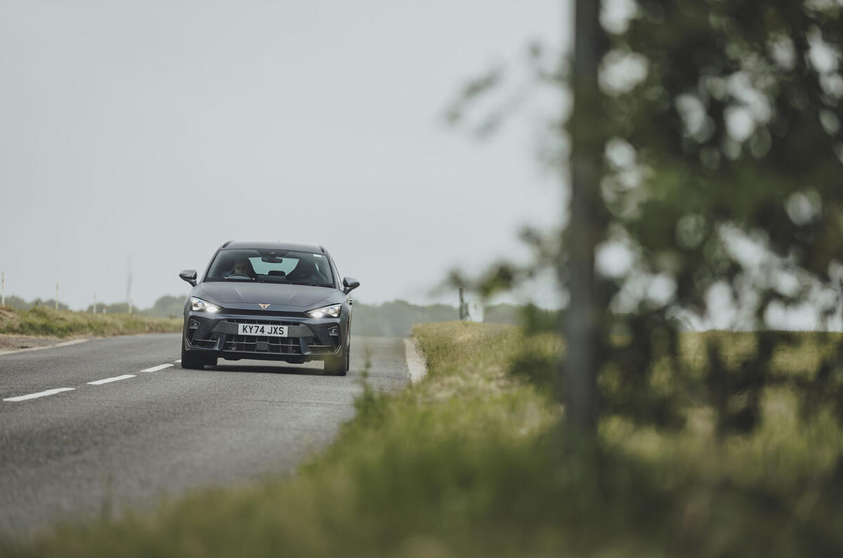Cupra Estate LT 2025   ME 15
