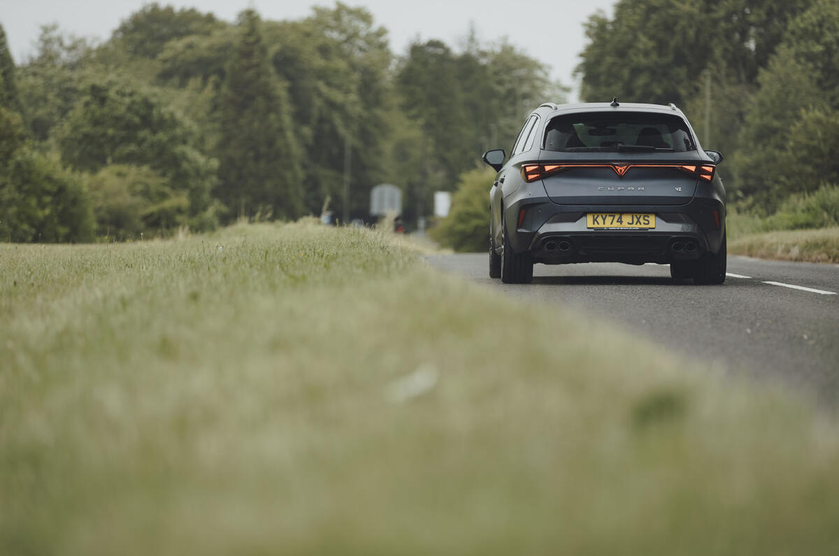 Cupra Estate LT 2025   ME 16