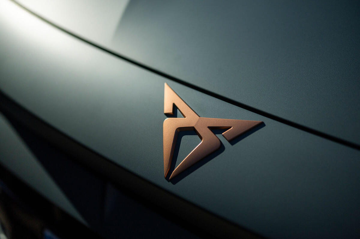 Cupra Formnetor details 032