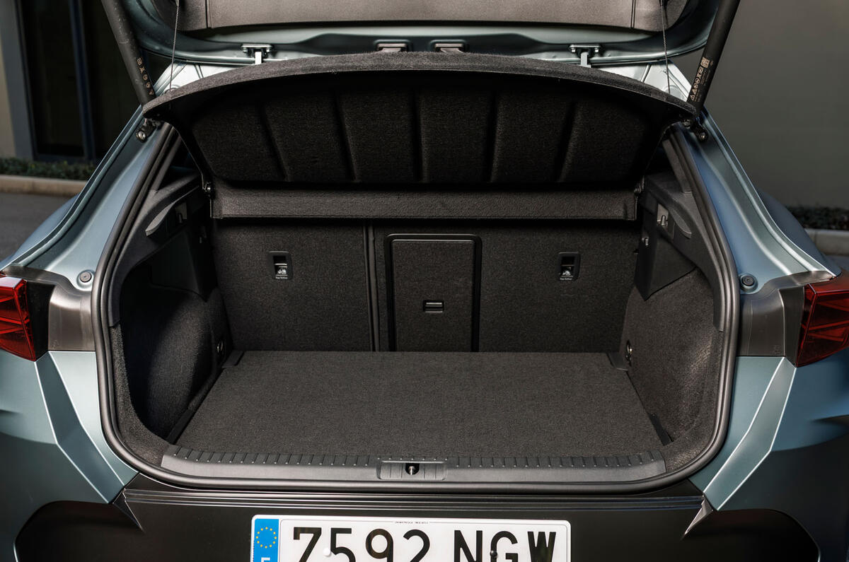 Cupra Formnetor details 042