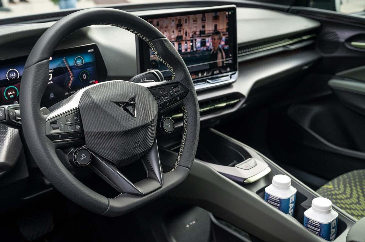 Cupra Raval : intérieur, volant