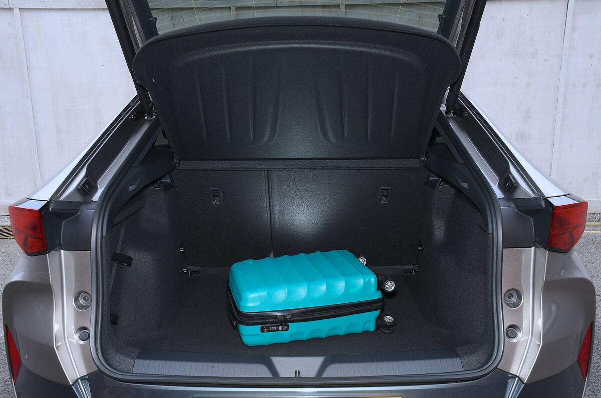 Cupra Tavascan 2025 boot 7465