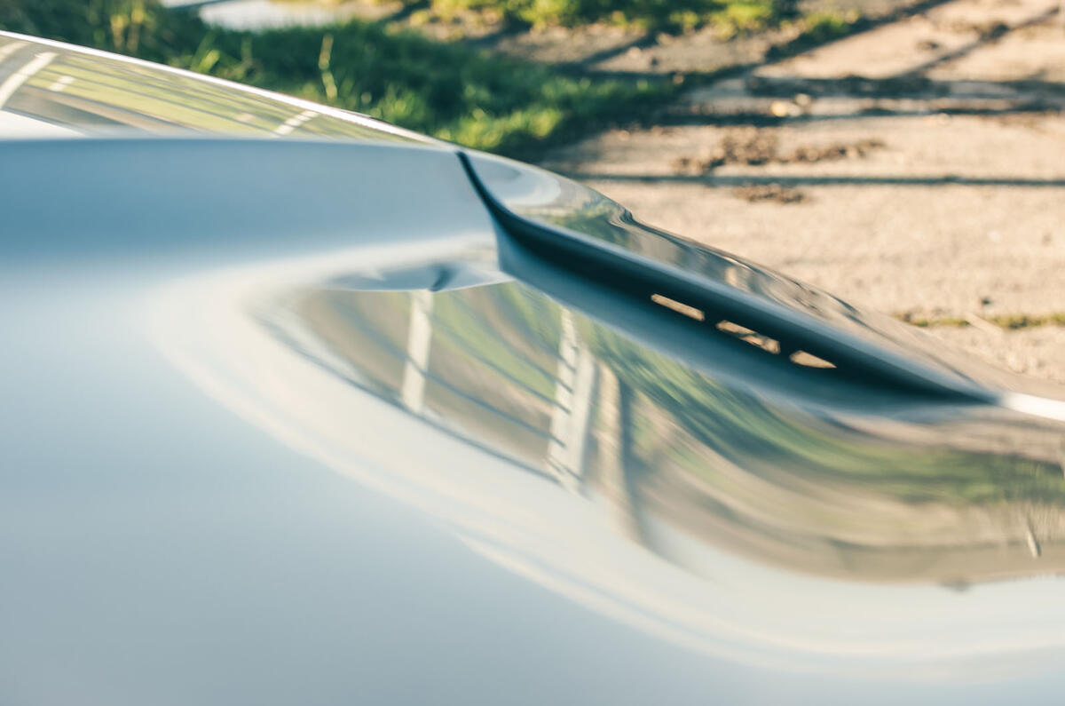 cupra tavascan rt 2024 bodywork detail 2