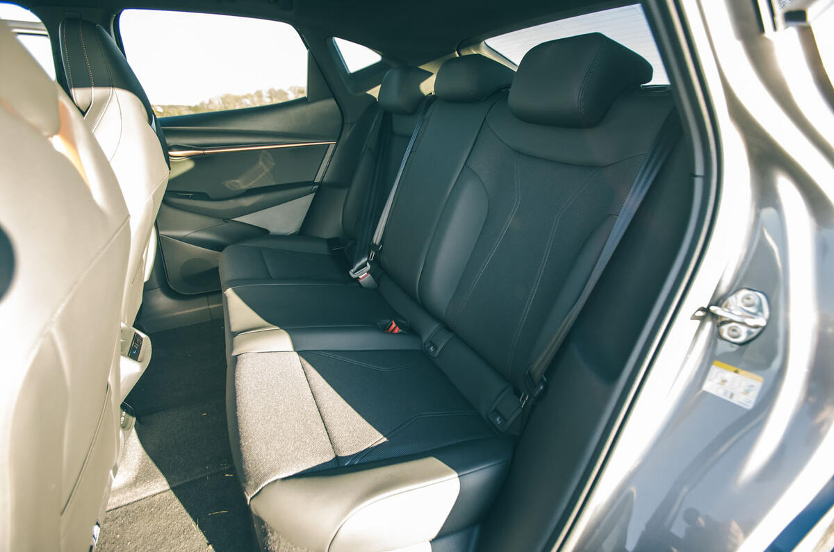 cupra tavascan rt 2024 rear seats 19