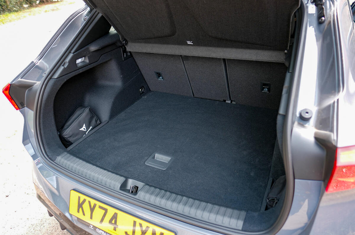Revue Cupra Terramar 2024 014 