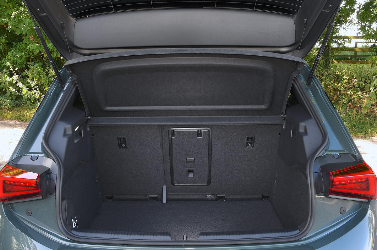 Cupra VZ 2024 boot 4522 Cupra VZ 2024 boot 4522