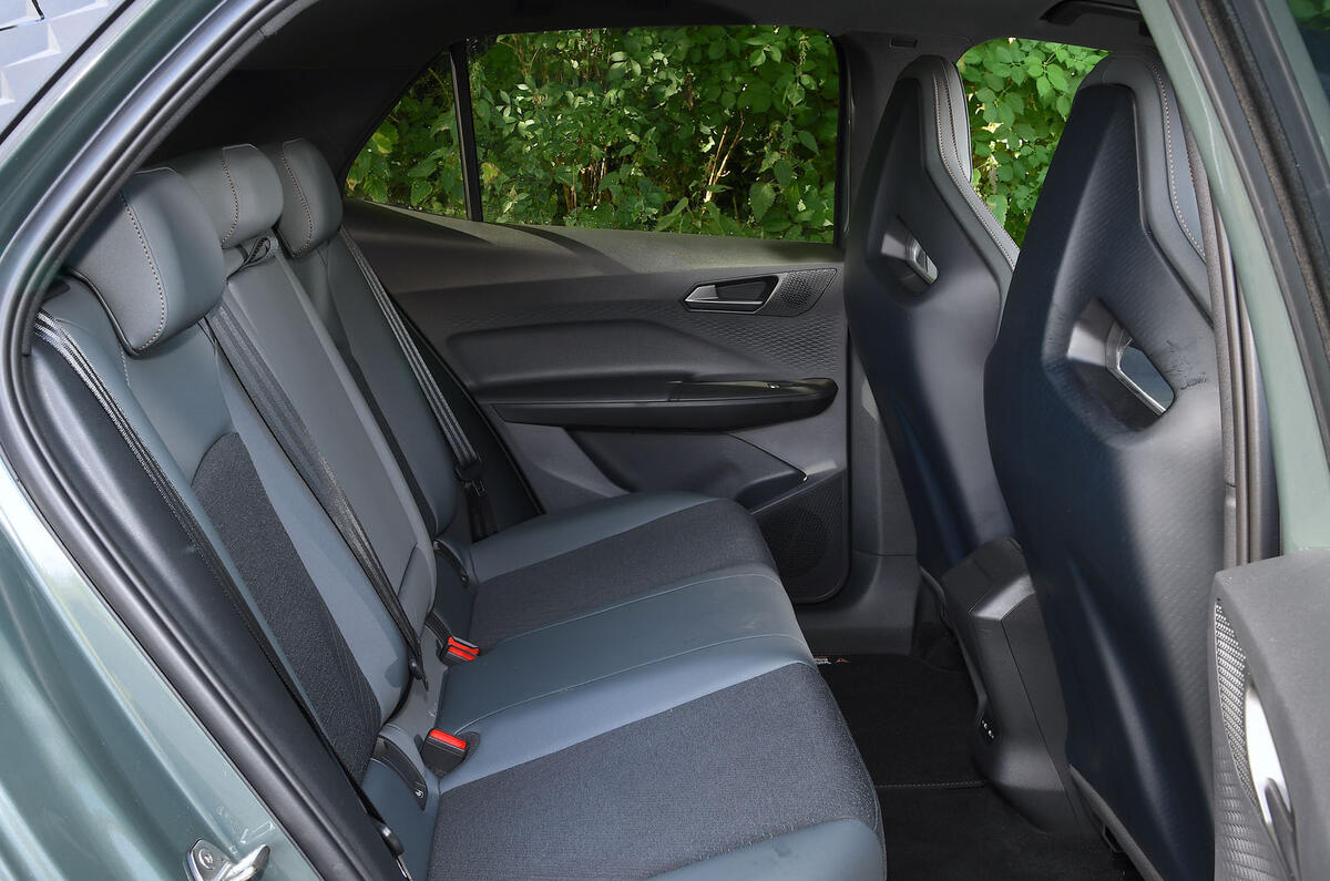 Cupra VZ 2024 rear seats 4521 Cupra VZ 2024 rear seats 4521