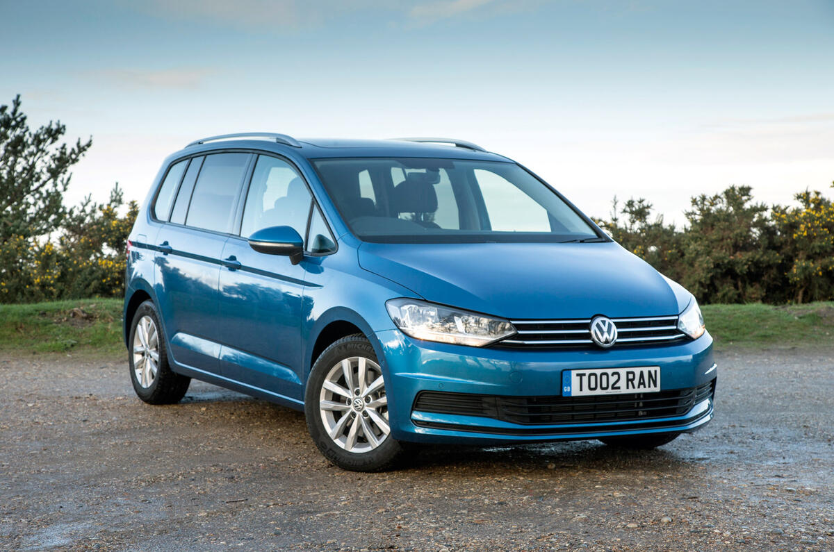 4 star Volkswagen Touran