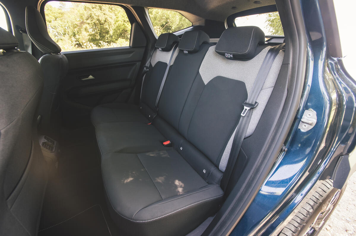 Dacia Bigster review 2025 19 back seats Dacia Bigster review 2025 19 back seats