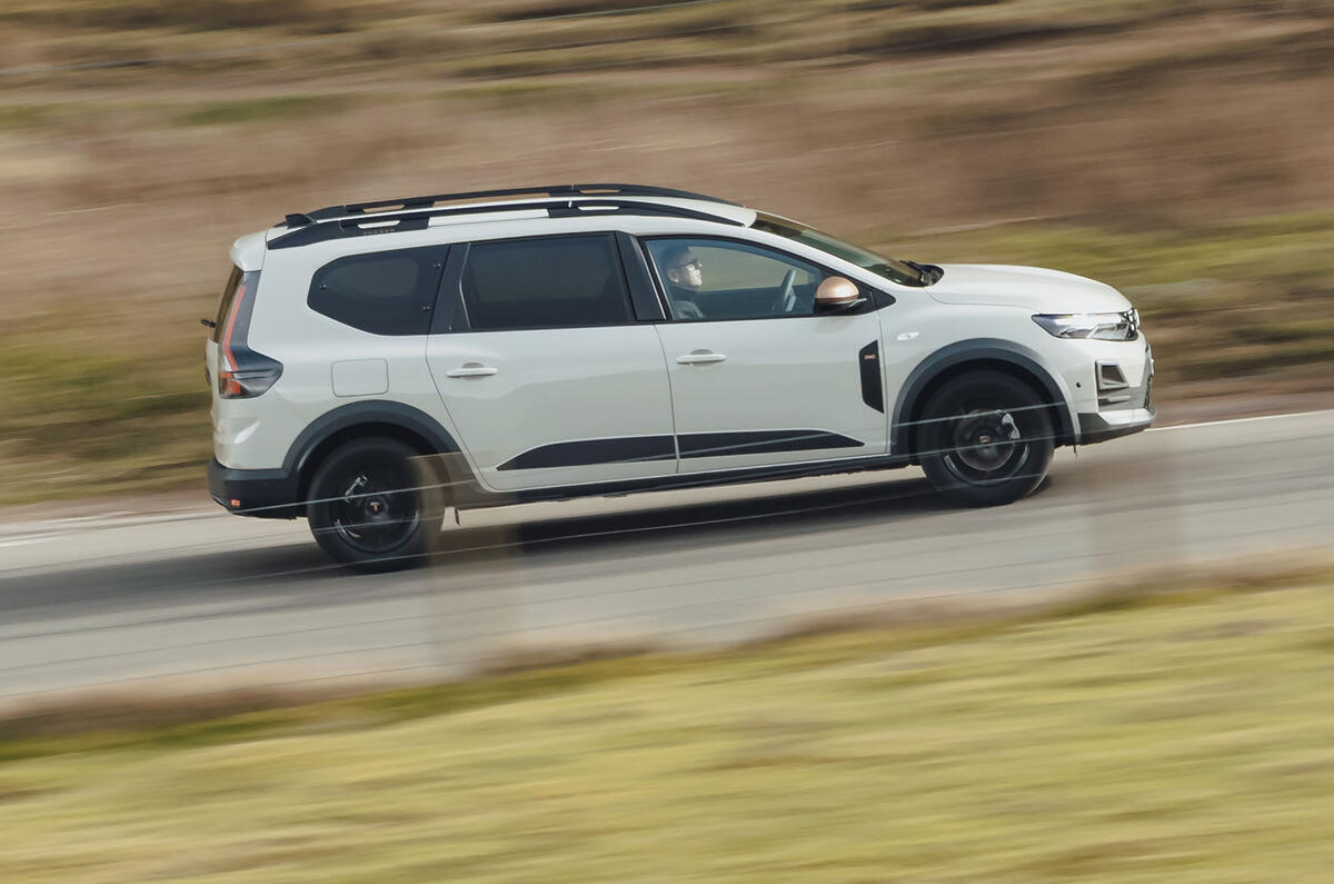 Dacia Jogger review 2026 002