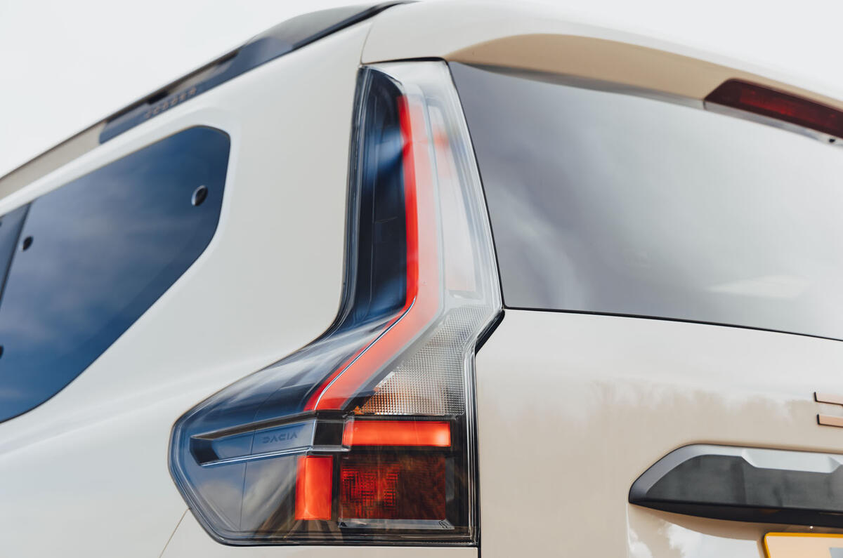 Dacia Jogger review 2026 010