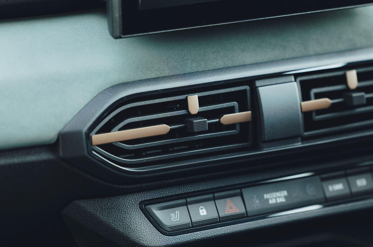 Dacia Jogger review 2026 015