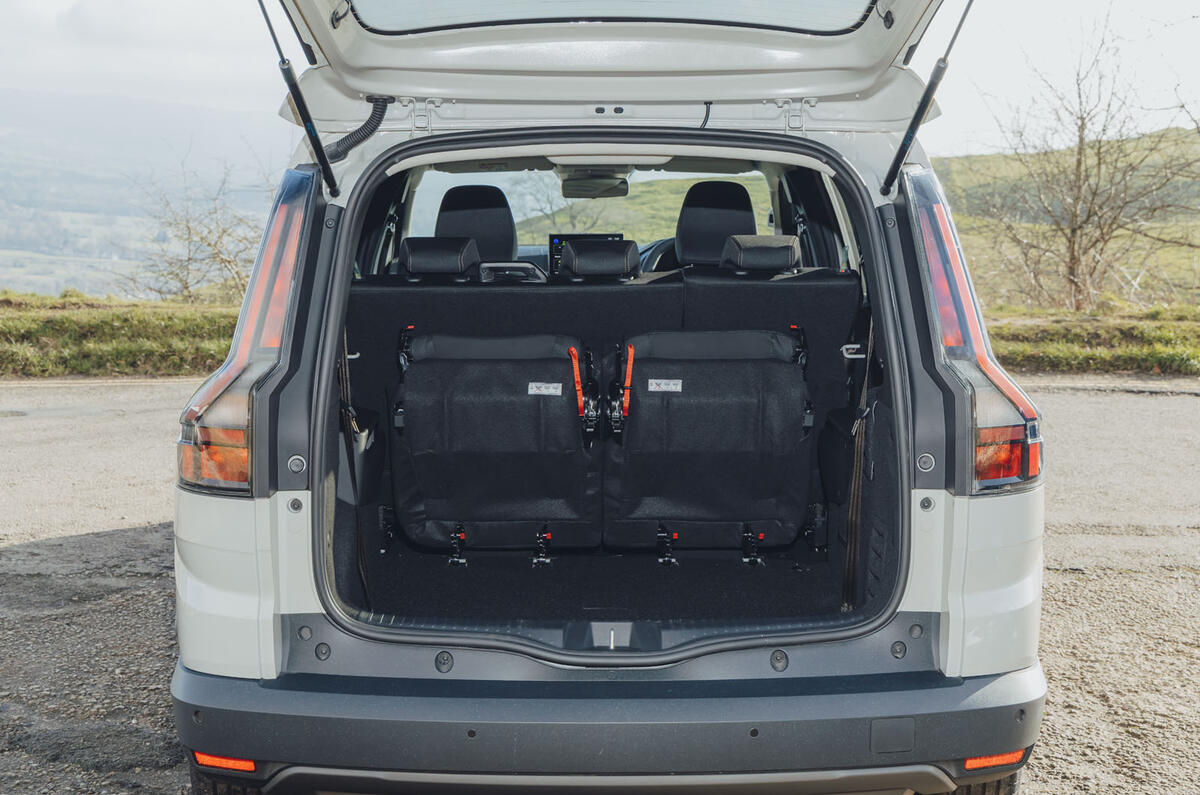 Dacia Jogger review 2026 023